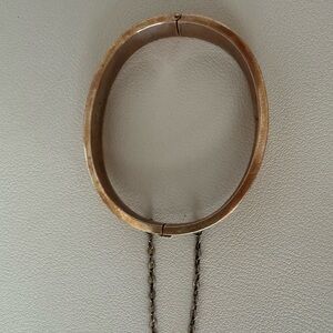 Delicate Gold Clasp Bracelet